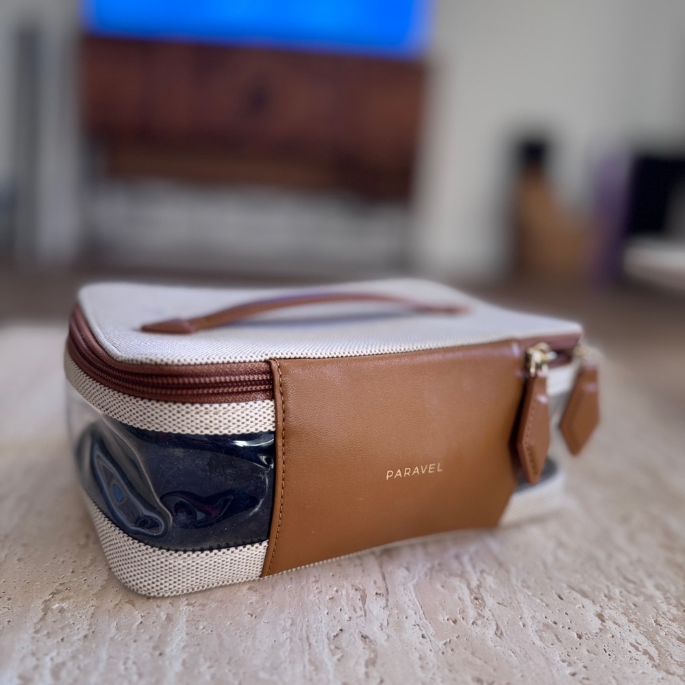 Paravel See-All Vanity Case - Tan/Cream